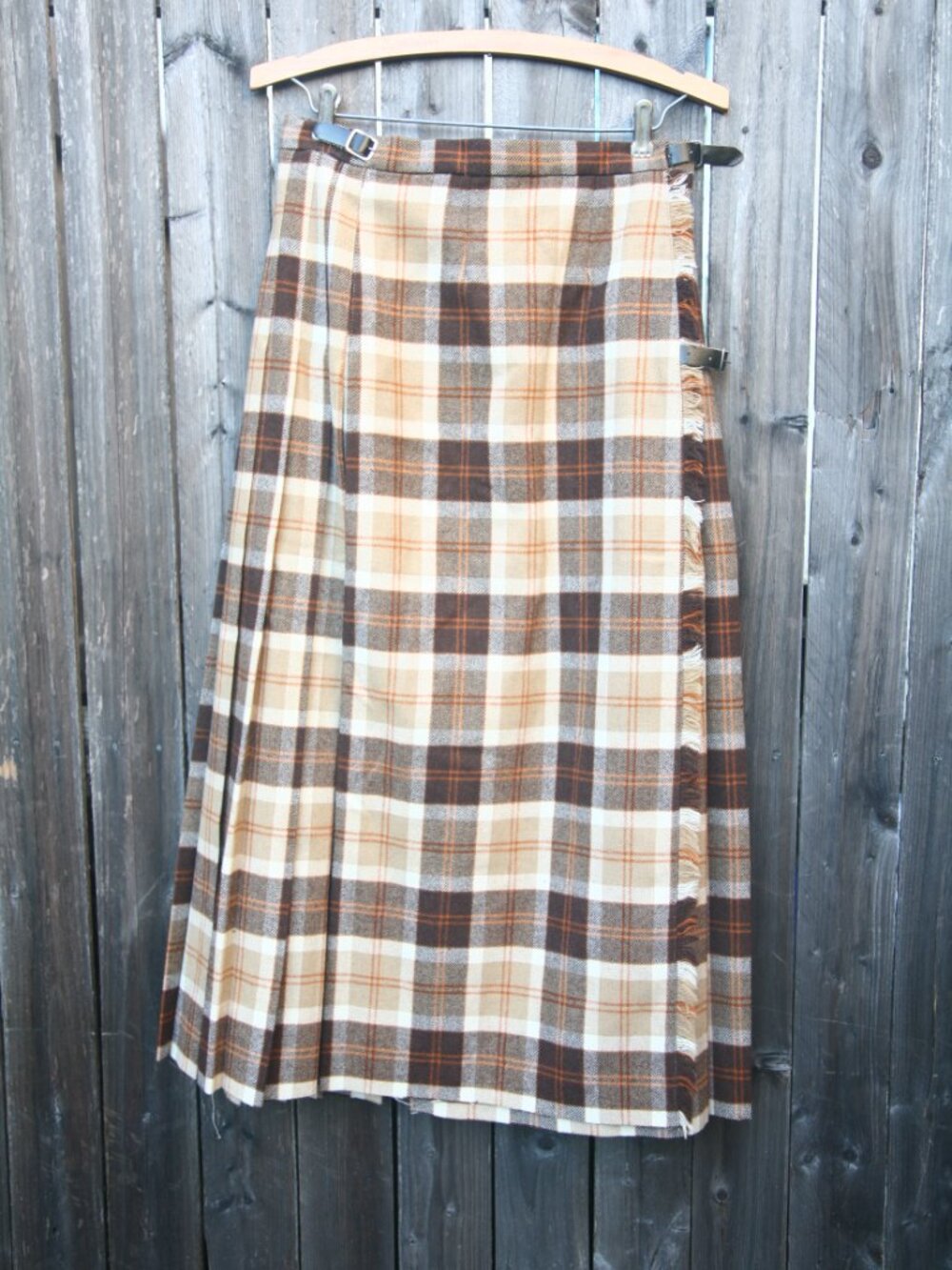 Size 26"-29" - LAIRD-PORTCH OF SCOTLAND Unisex Brown Plaid Wool Long Kilt Skirt